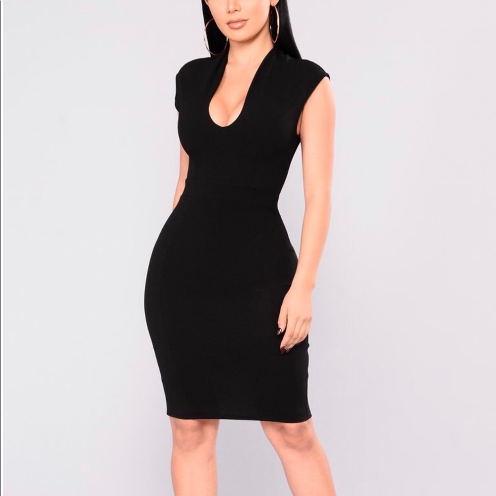 **Brand New** Fashion Nova Little Black Dress🖤